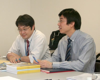 Susumo Saito e Dapeng Cai